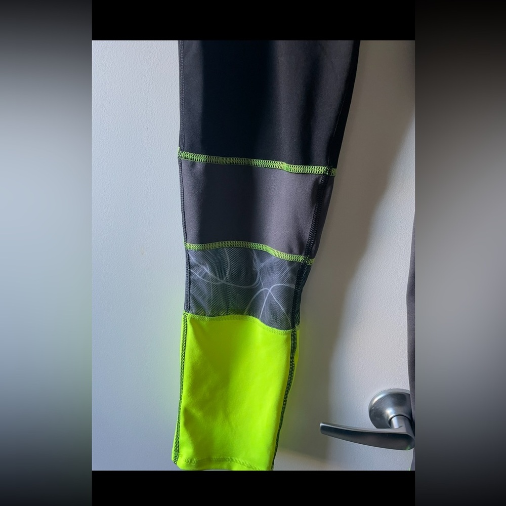 Misses size XL Black and Gray active pants with Green Accents brand is FLX - Picture 4 of 7